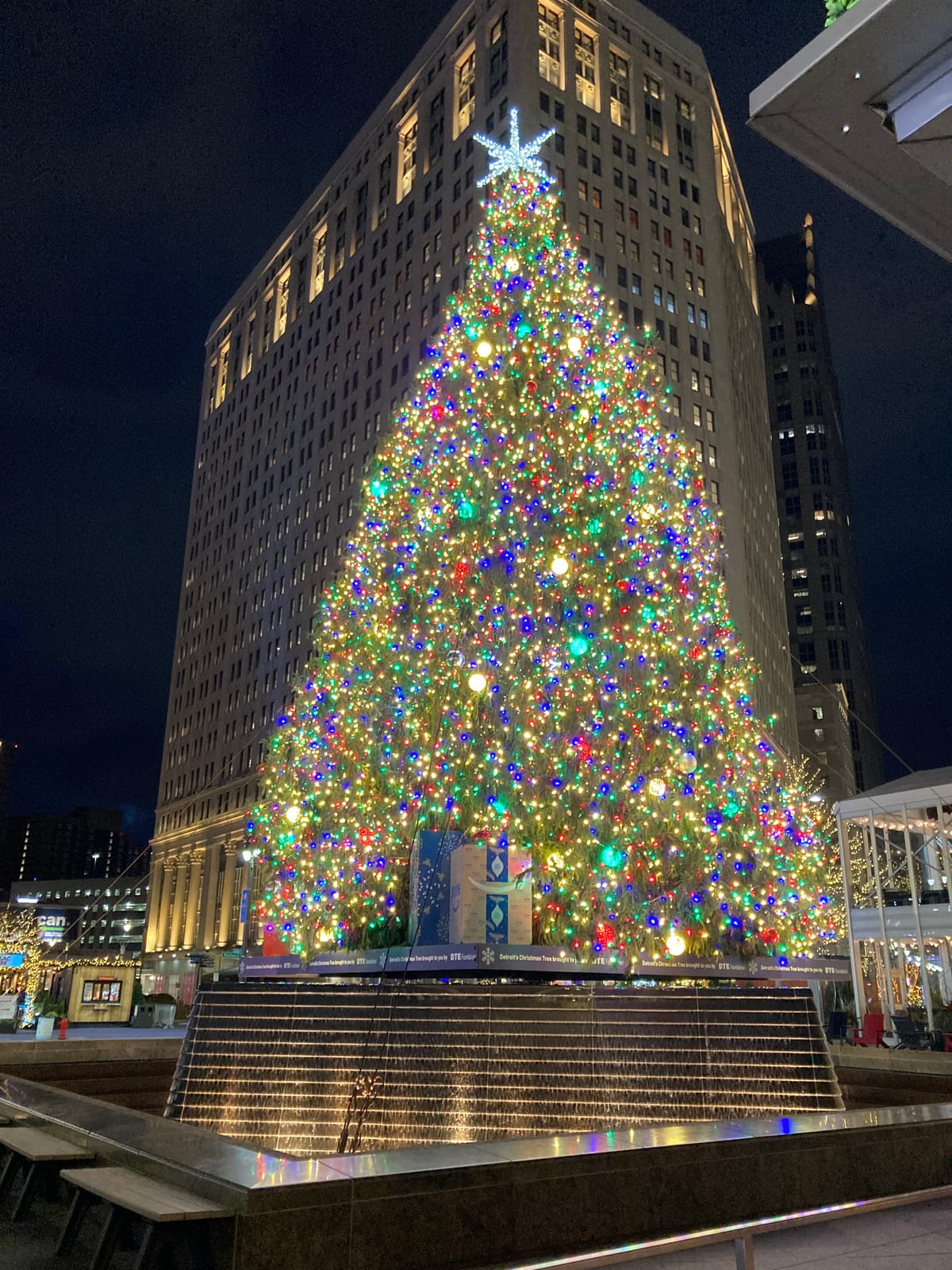 Sugar Calzone performs J.S. Bach's Prelude in C Major